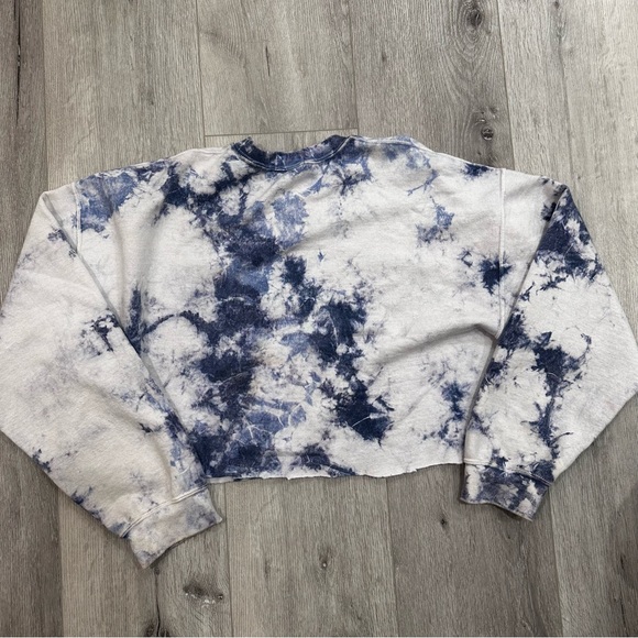 Blue Tie Dye Oversized Raw Hem Cropped Sweatshirt - Picture 2 of 2